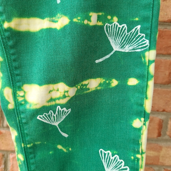 Kensie Hand Painted ankle Biter Skinny Jeans green - Picture 6 of 10